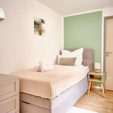 Neu! Historischer Altbau In Ruhiger Lage Apartmán *