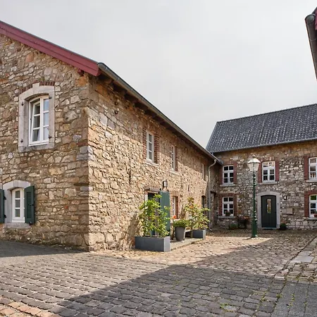Neu! Historischer Altbau In Ruhiger Lage Apartmán *