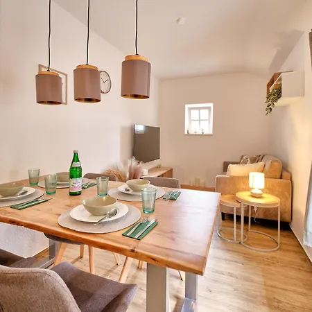Neu! Historischer Altbau In Ruhiger Lage Apartamento *