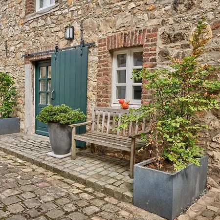 Neu! Historischer Altbau In Ruhiger Lage