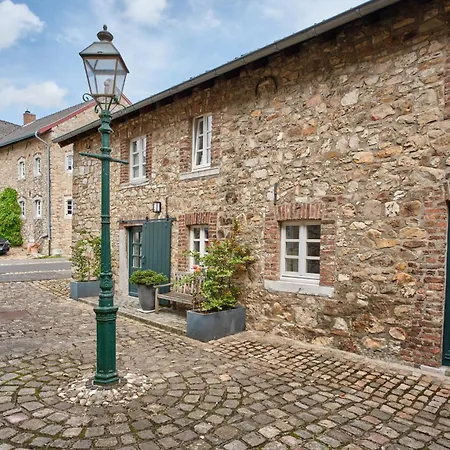 Neu! Historischer Altbau In Ruhiger Lage Apartmán *