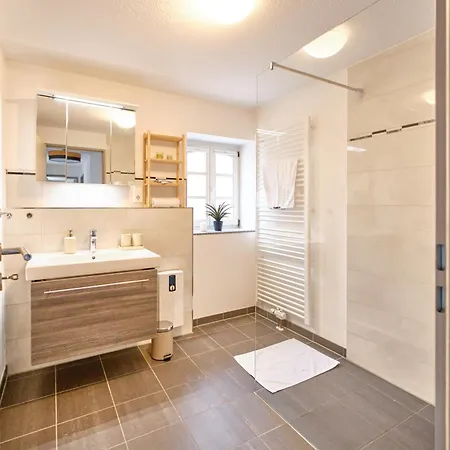 Neu! Historischer Altbau In Ruhiger Lage Appartement