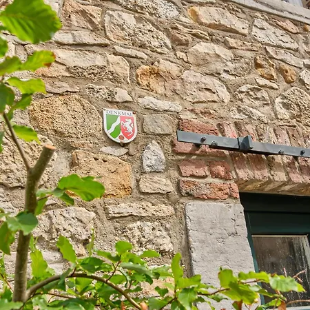 Neu! Historischer Altbau In Ruhiger Lage Appartement