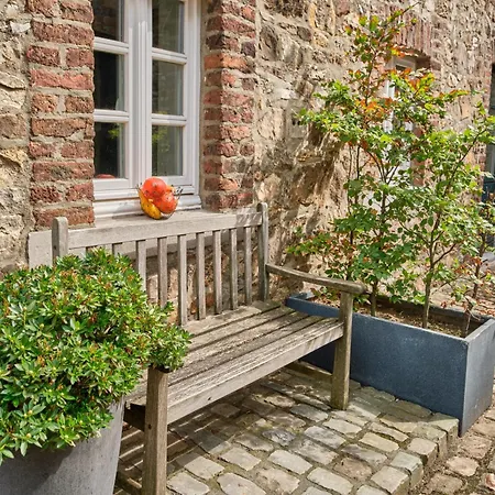 Appartement Neu! Historischer Altbau In Ruhiger Lage