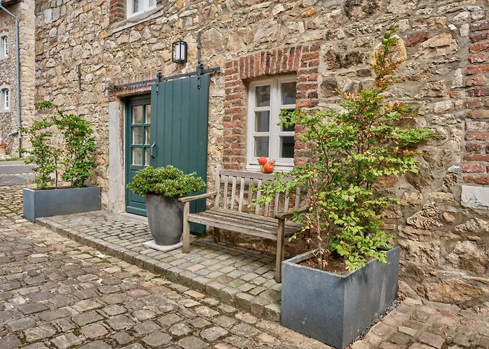 Neu! Historischer Altbau In Ruhiger Lage