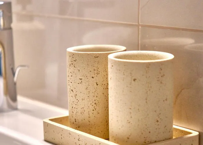 Neu! Historischer Altbau In Ruhiger Lage Lejlighed