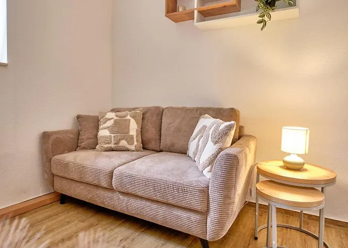 Neu! Historischer Altbau In Ruhiger Lage *